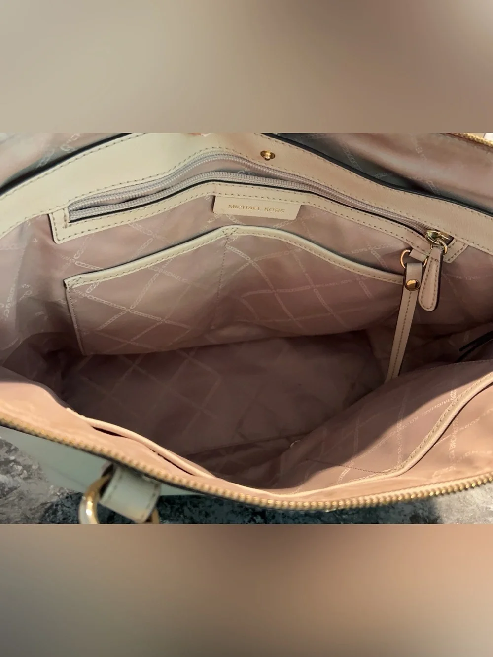 Michael Kors Medium Sullivan Top-Zip Tote – Cream Saffiano – AS IS